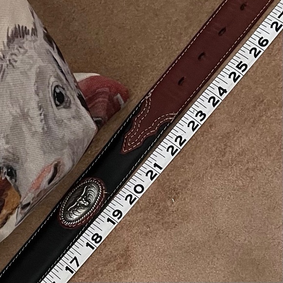 NOCONA Western Leather Belt with Silver Tone Longhorn Conchos Size 26 - Picture 13 of 15